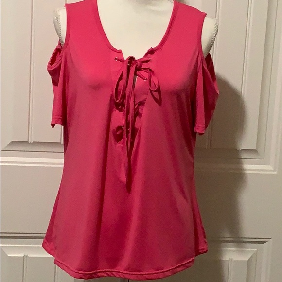 Tops - 🌸Beautiful Hot Pink Cold Shoulder Blouse Size 3XL